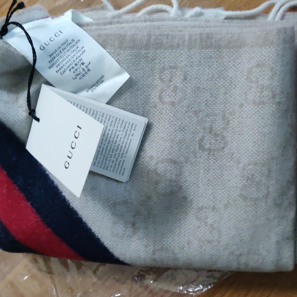 Gucci Nikky Wool in sand blue Scarf